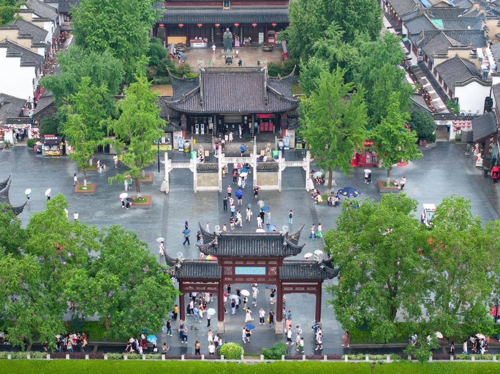 多地景區(qū)取消旅游預(yù)約 &ldquo;不約而至&rdquo;如何體驗(yàn)良好?